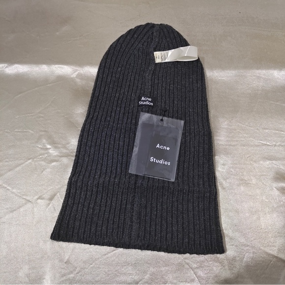 Acne Studios Face Patch Beanie - Gray - Picture 2 of 7